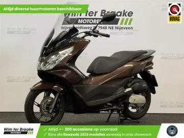 Honda PCX 150 (2016) — foto 1