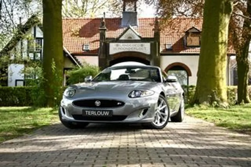 Jaguar XKR (2012)