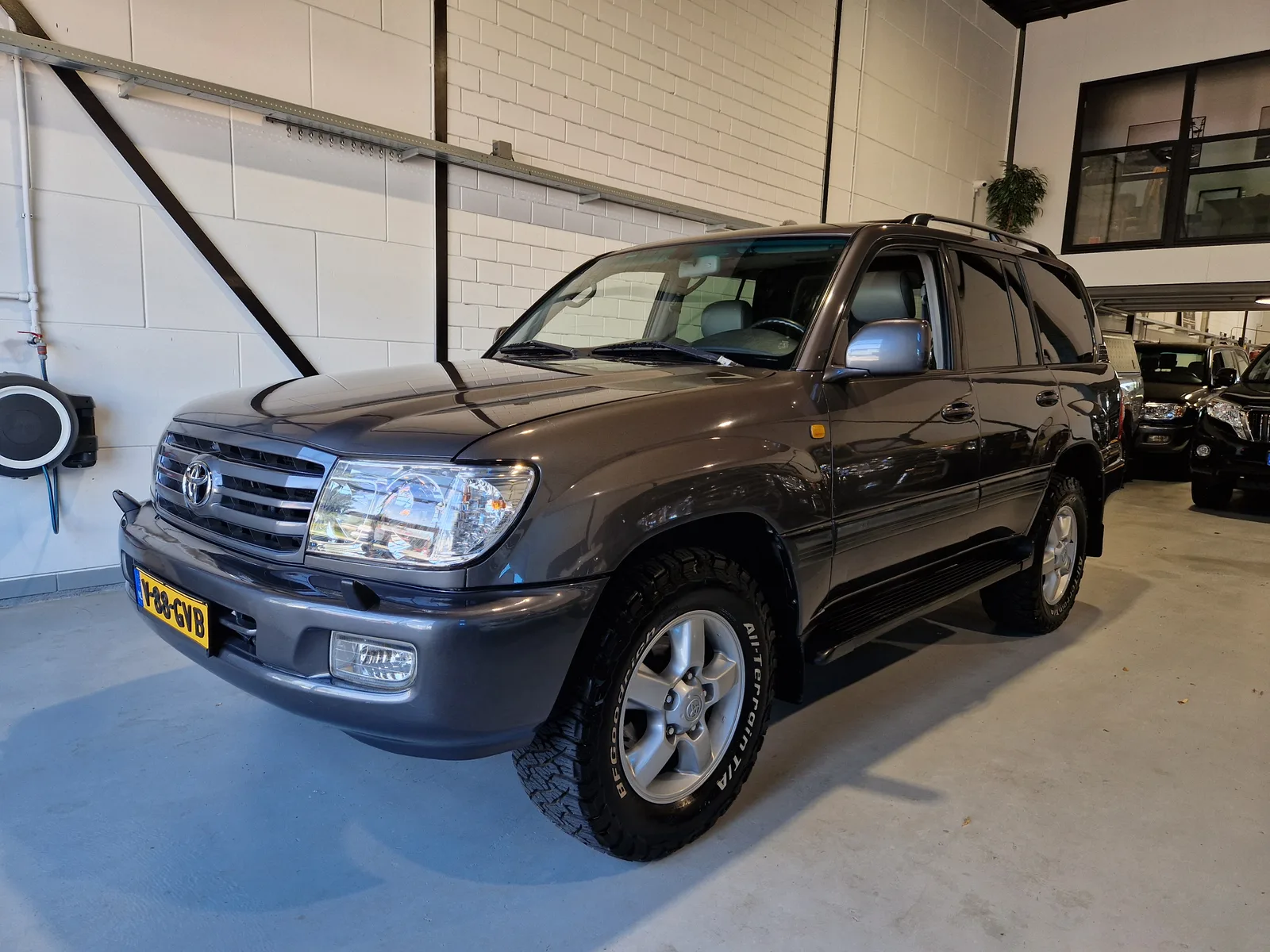 Toyota 100-Serie (2006) — foto 1