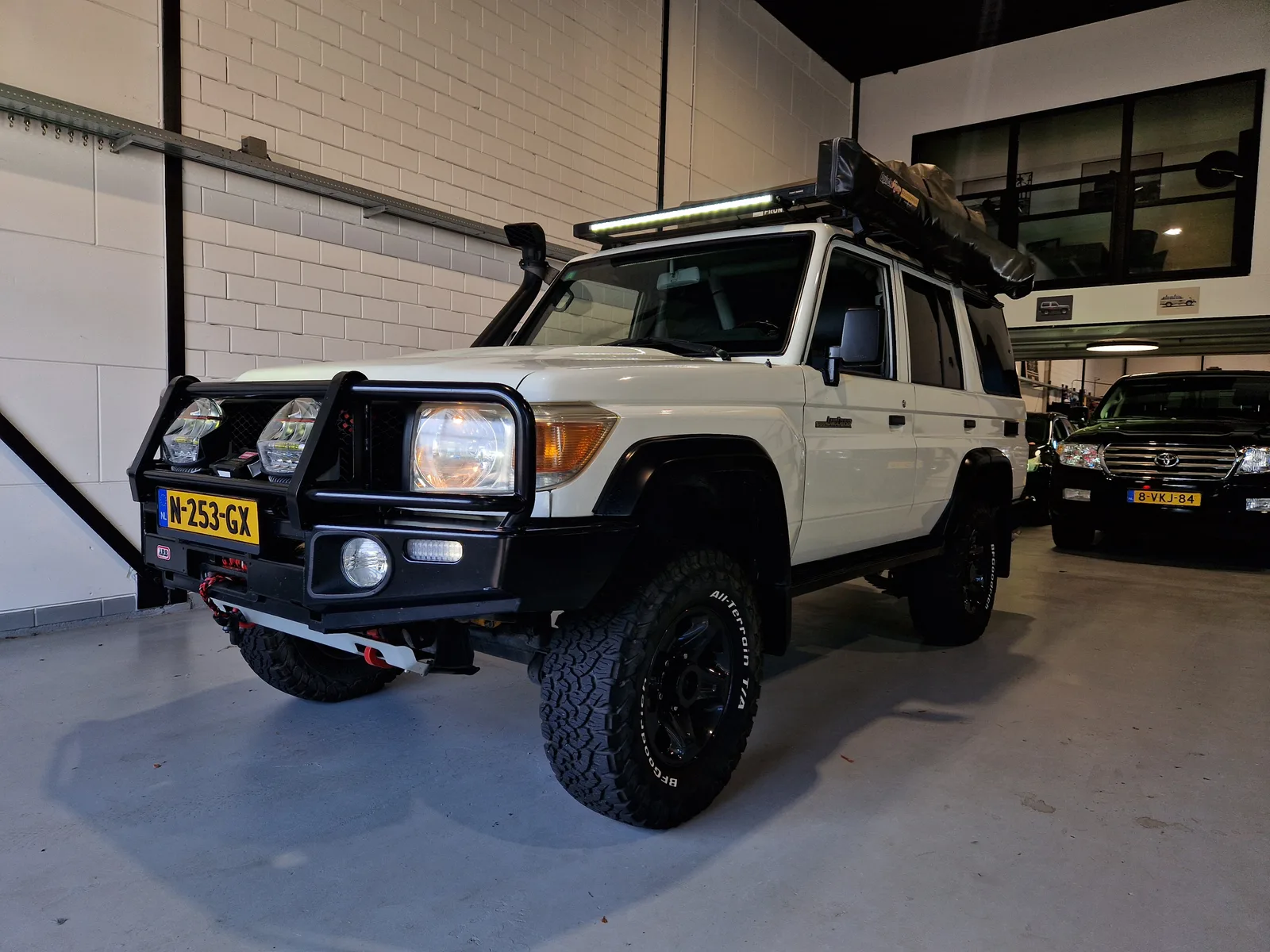 Toyota Land Cruiser (2013) — foto 1