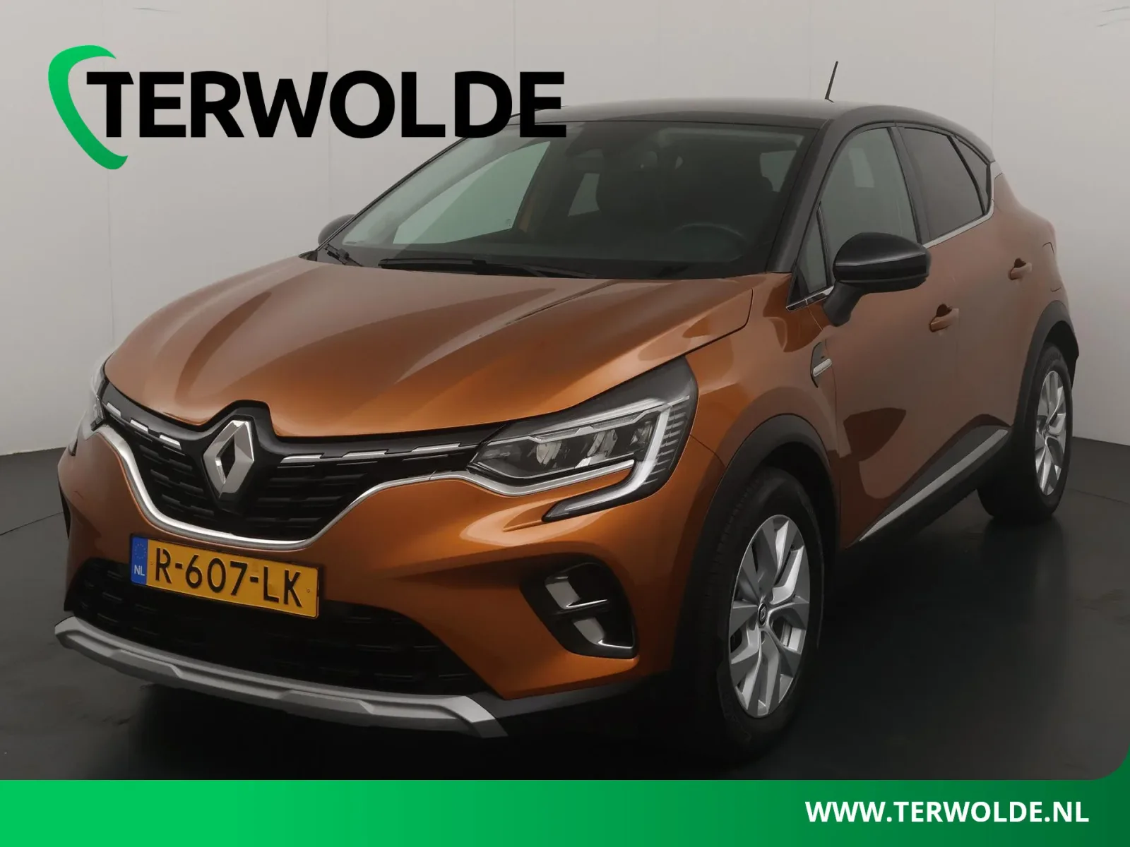Renault Captur (2022) — foto 1