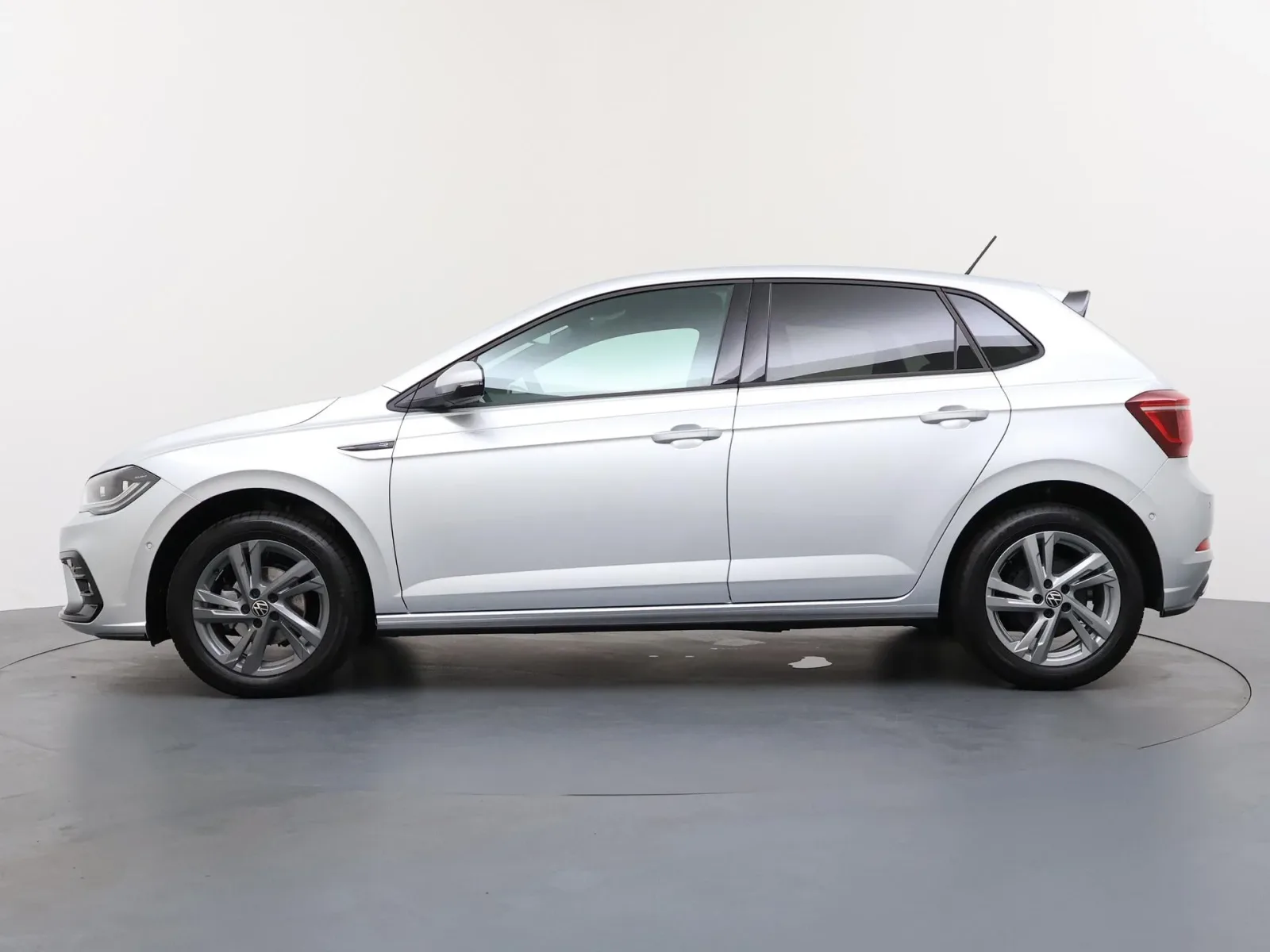 Volkswagen Polo (2024) — foto 1