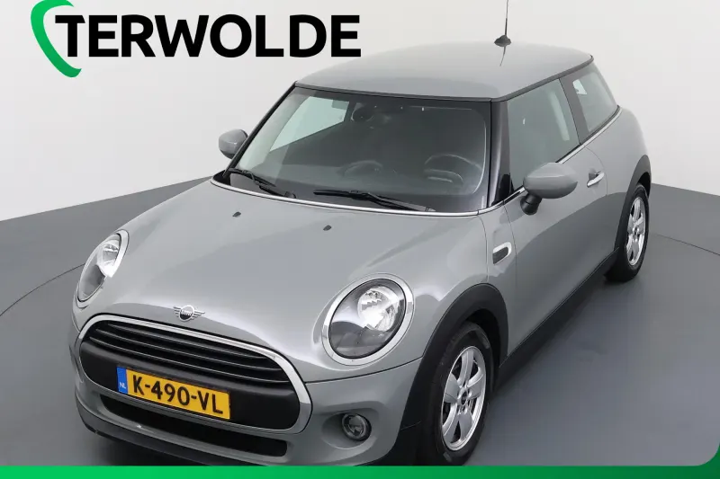 MINI One (2021)
