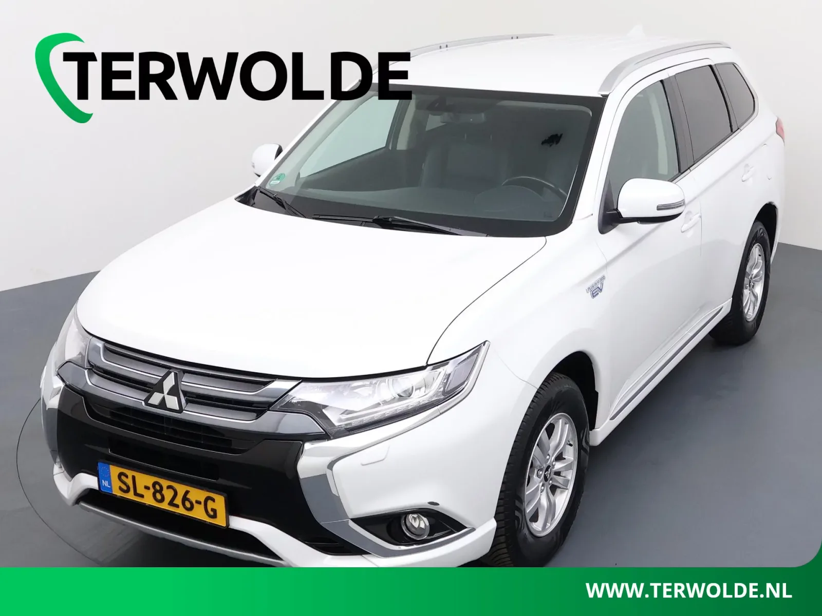 Mitsubishi Outlander (2018) — foto 1