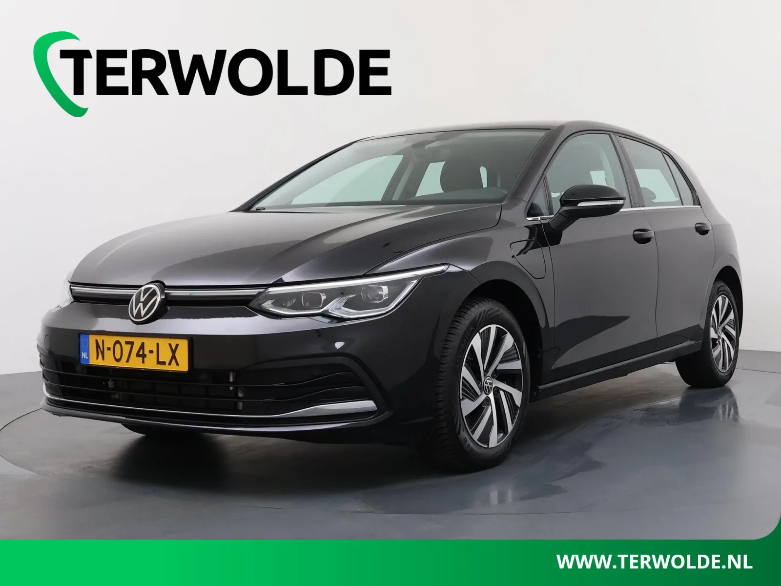 Volkswagen Golf (2021) — foto 1
