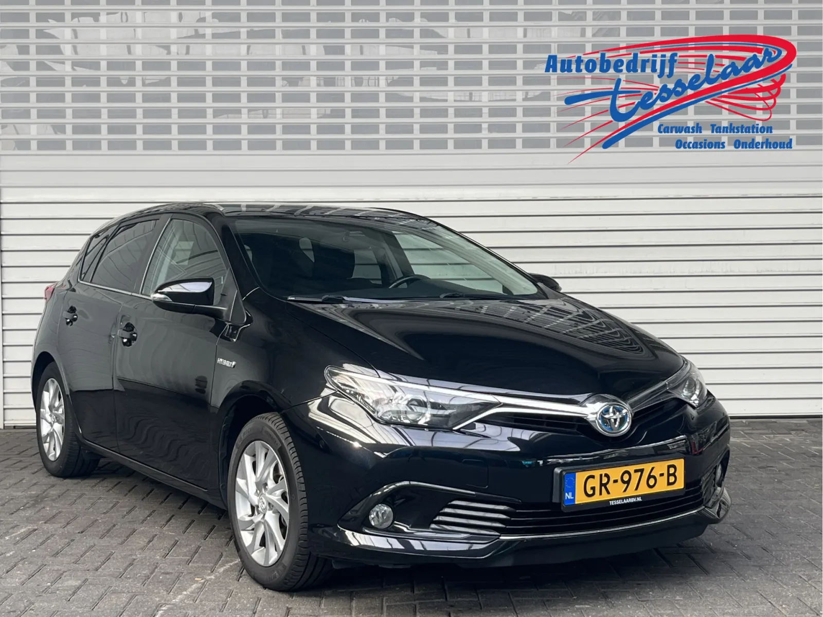 Toyota Auris (2015) — foto 1