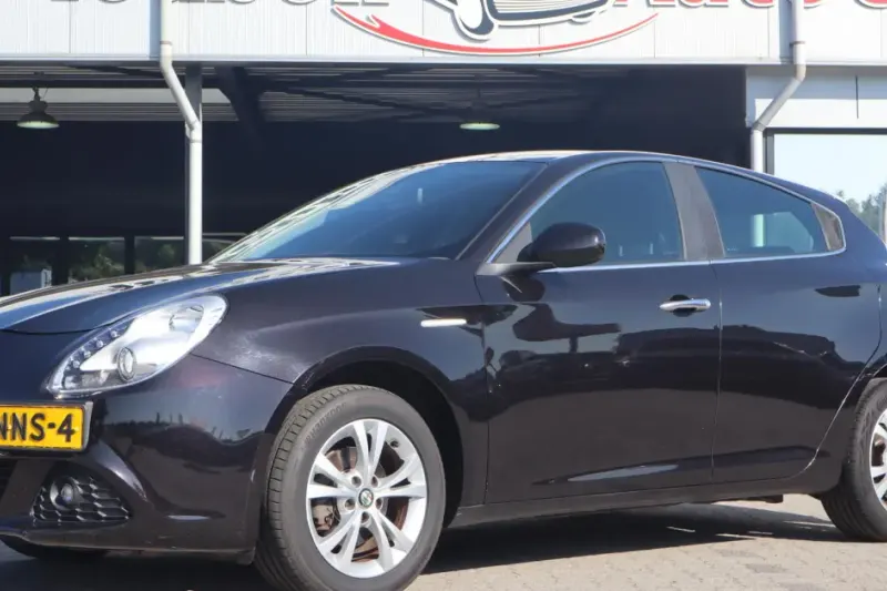 Alfa Romeo Giulietta (2010)
