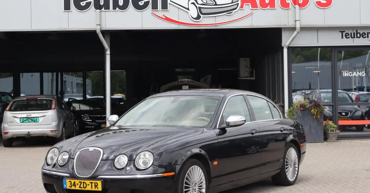 Jaguar S-Type (2008) — foto 1