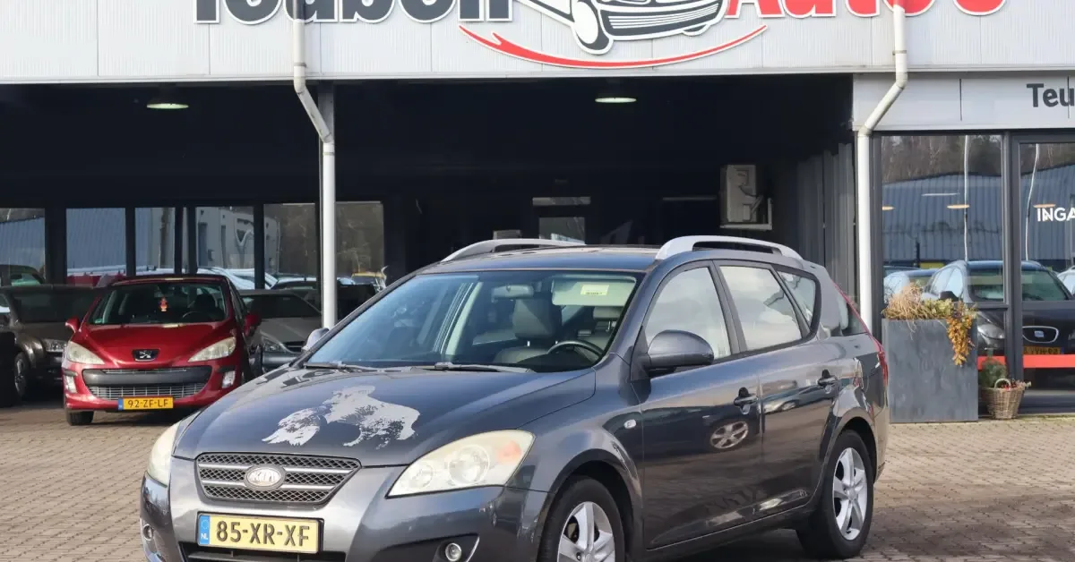 Kia Cee'd (2007) — foto 1