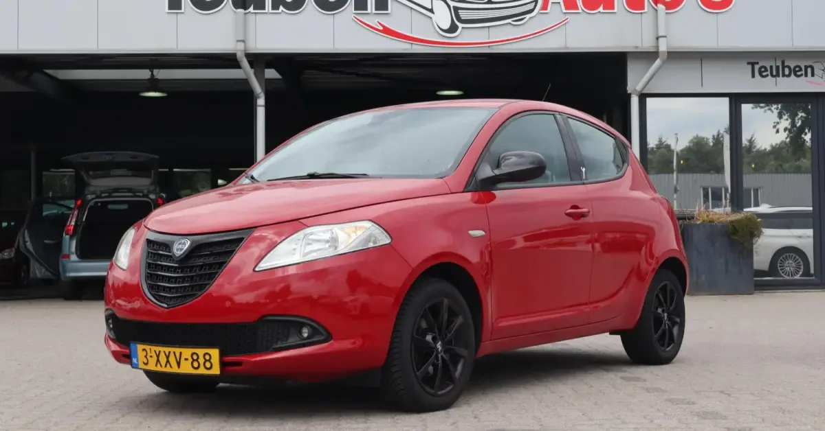 Lancia Ypsilon (2014) — foto 1