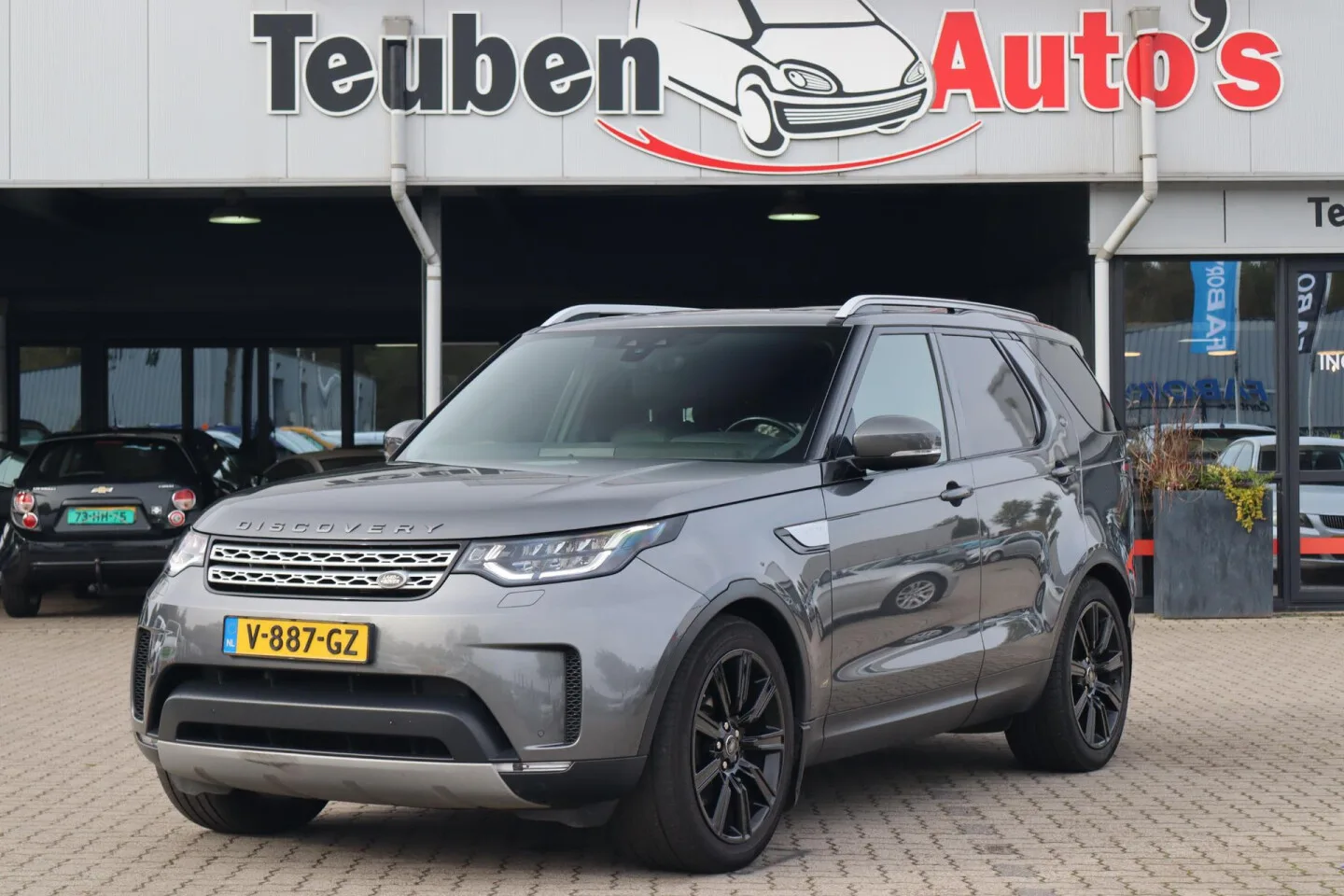 Land Rover Discovery (2017) — foto 1