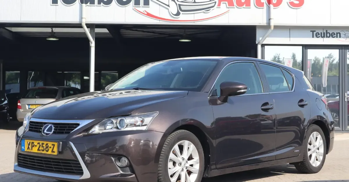 Lexus CT (2014) — foto 1