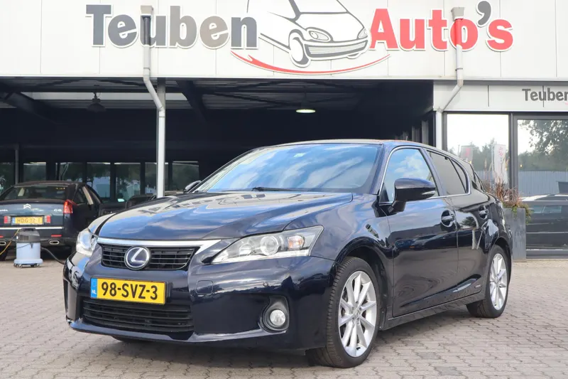 Lexus CT (2012)