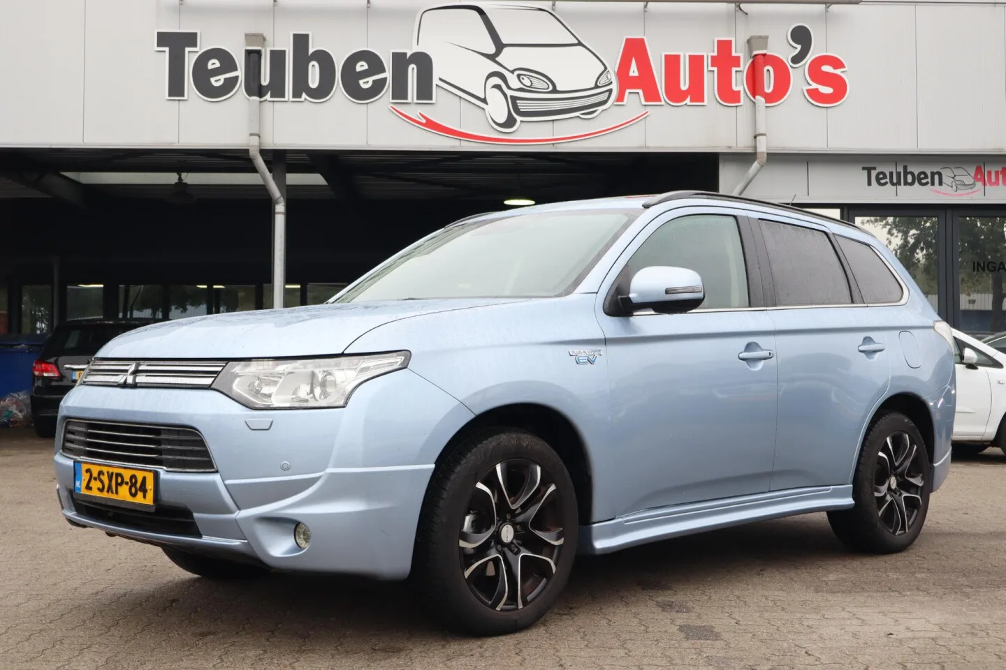 Mitsubishi Outlander (2013) — foto 1
