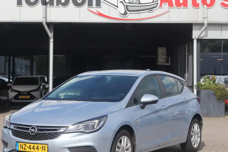 Opel Astra (2017)