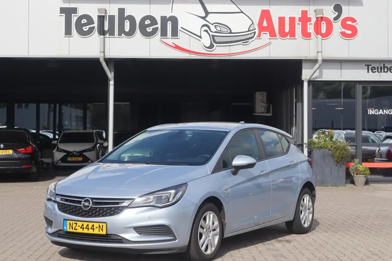 Opel Astra (2017)