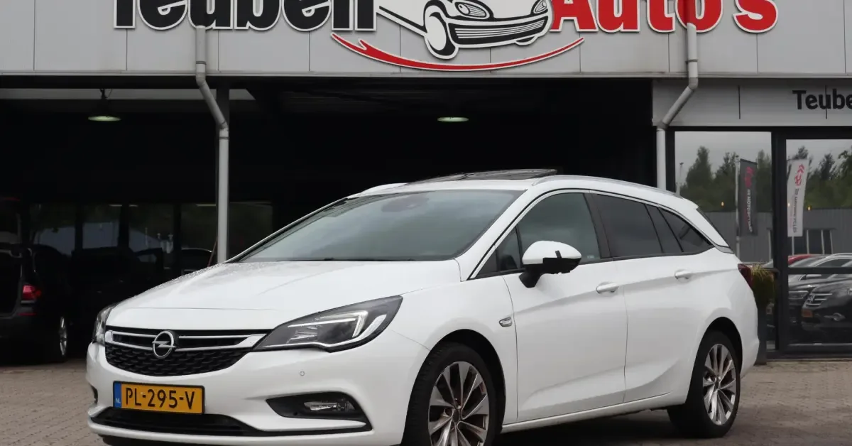 Opel Astra (2017) — foto 1