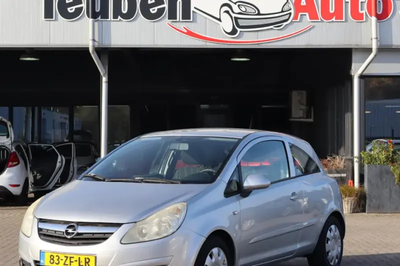 Opel Corsa (2008)