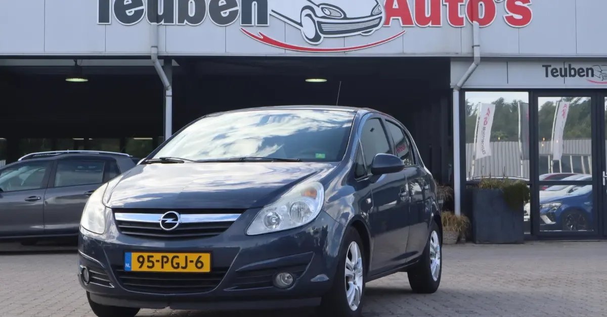 Opel Corsa (2010) — foto 1