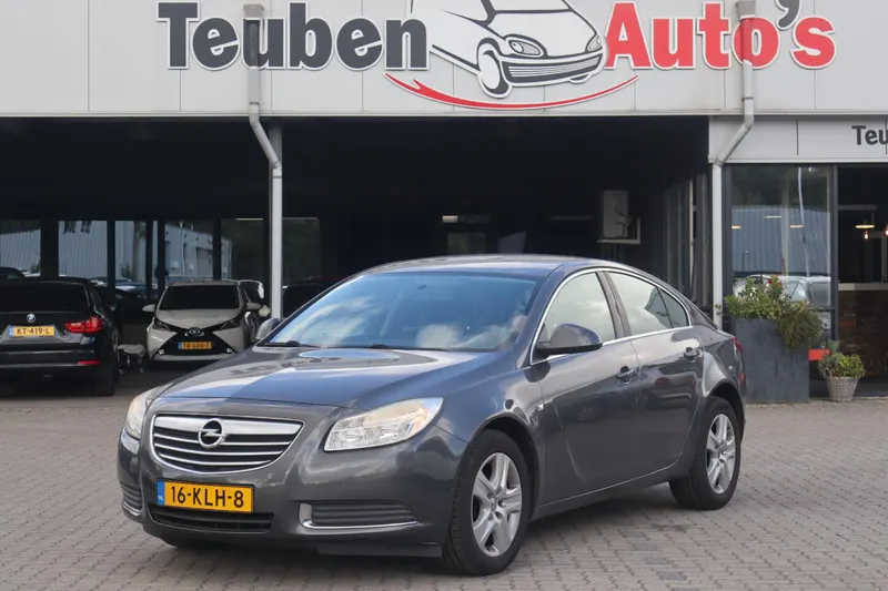 Opel Insignia (2010)