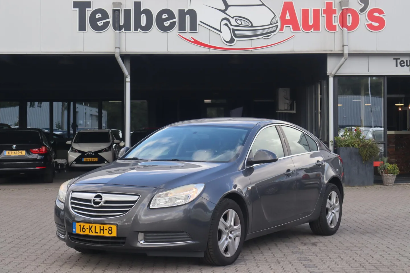 Opel Insignia (2010) — foto 1