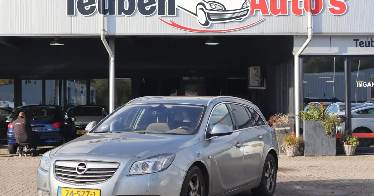 Opel Insignia (2012) — foto 1