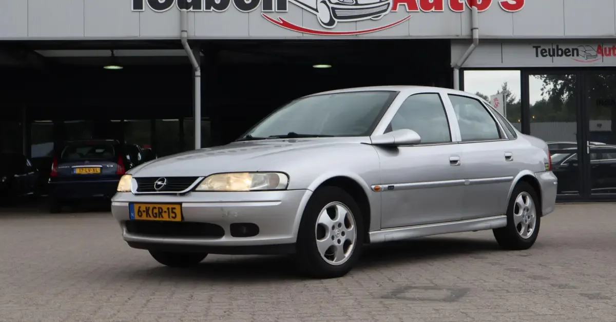 Opel Vectra (2000) — foto 1