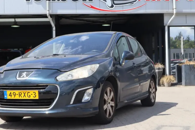 Peugeot 308 (2011)