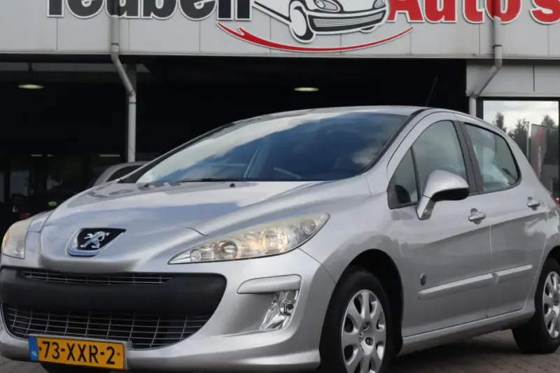Peugeot 308 (2011)