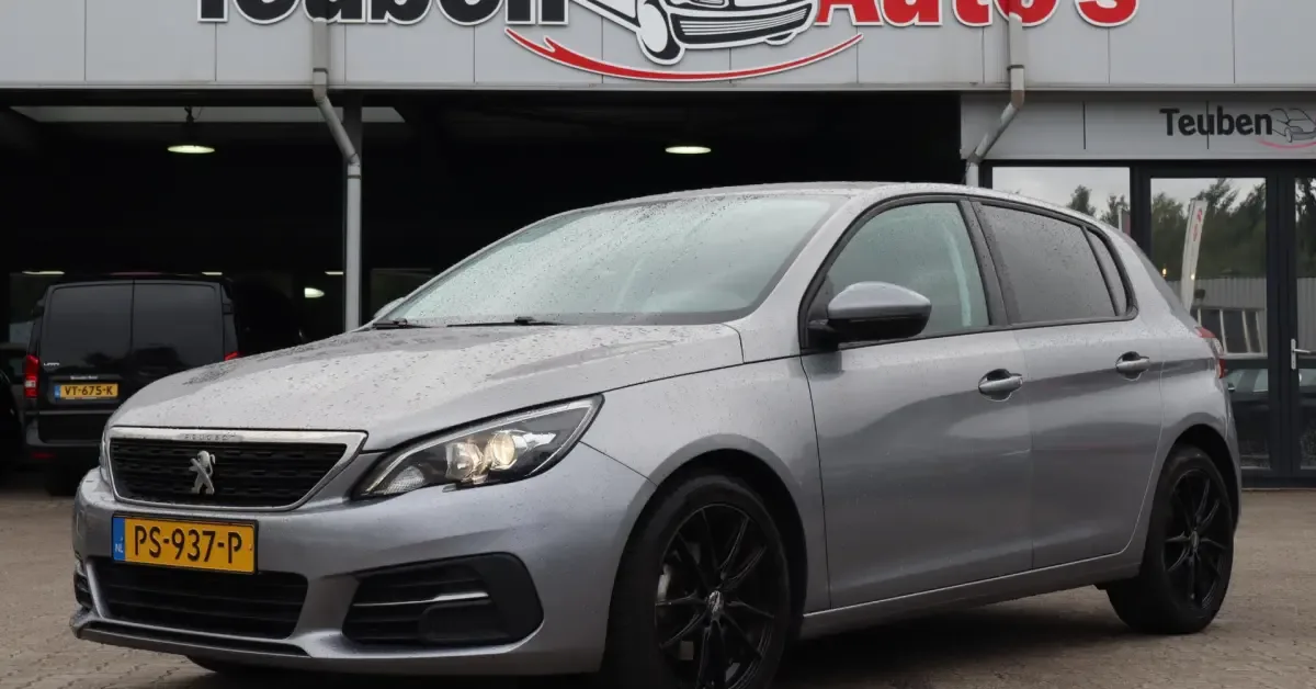 Peugeot 308 (2017) — foto 1