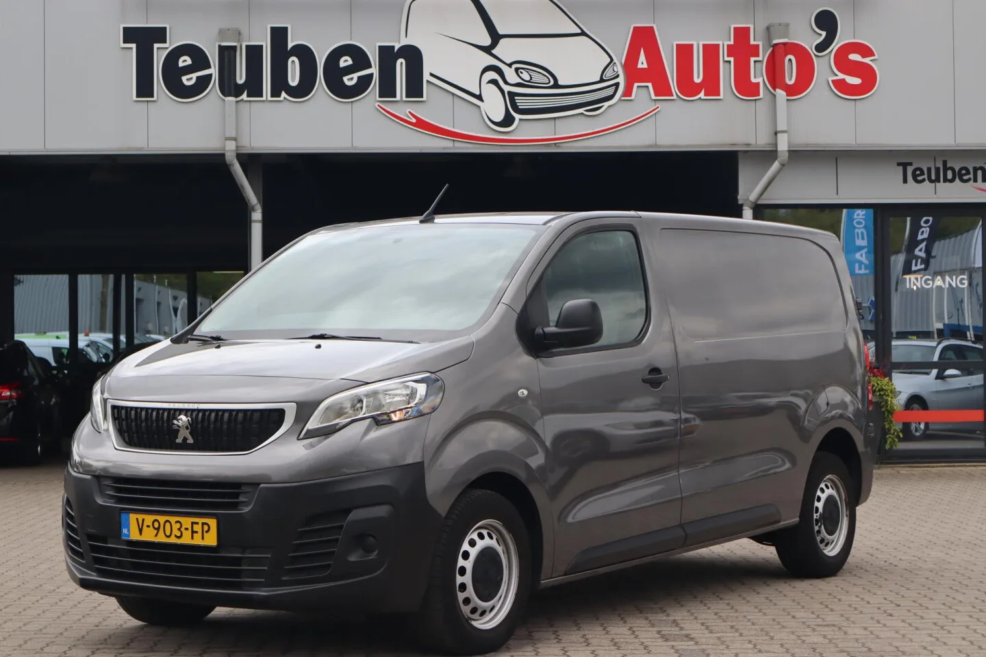Peugeot Expert (2017) — foto 1