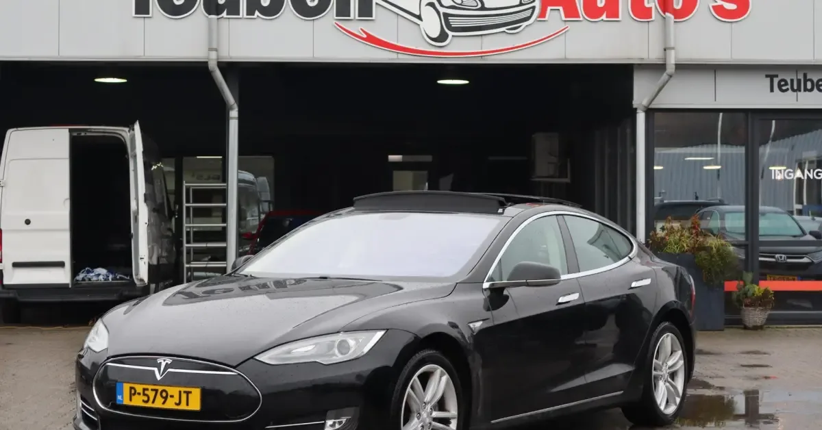 Tesla Model S (2014) — foto 1