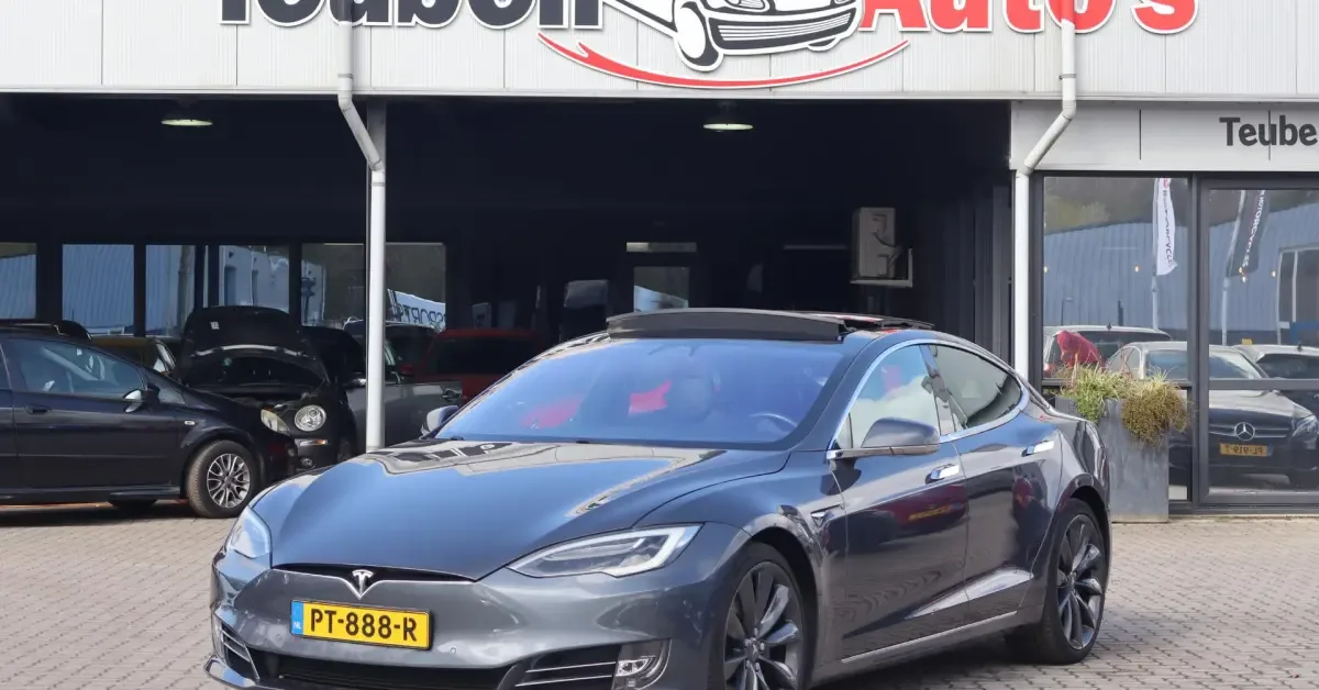 Tesla Model S (2017) — foto 1
