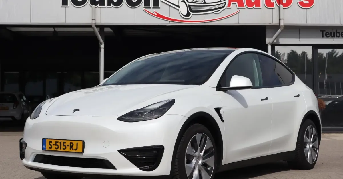 Tesla Model Y (2023) — foto 1