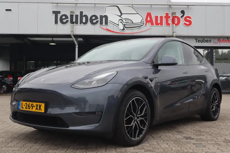 Tesla Model Y (2021)