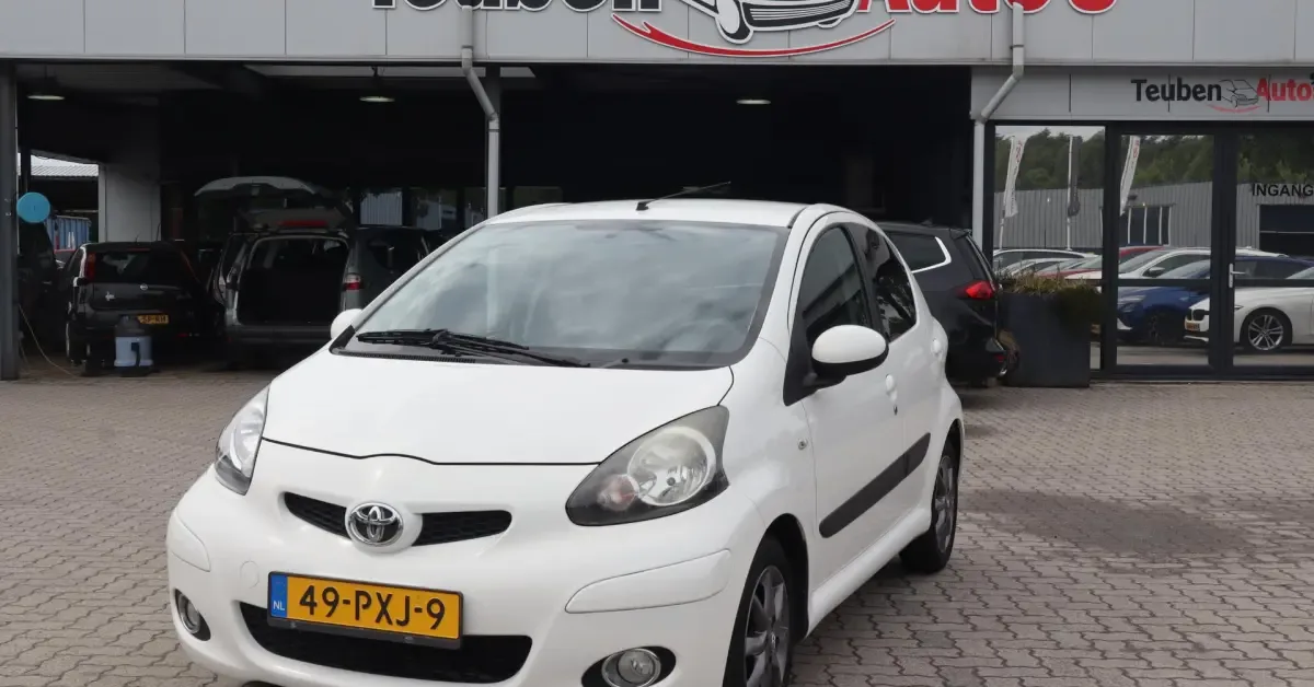Toyota Aygo (2011) — foto 1