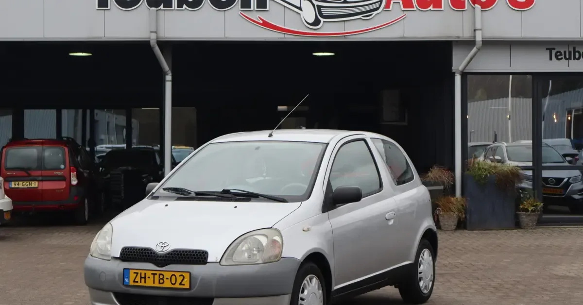Toyota Yaris (1999) — foto 1