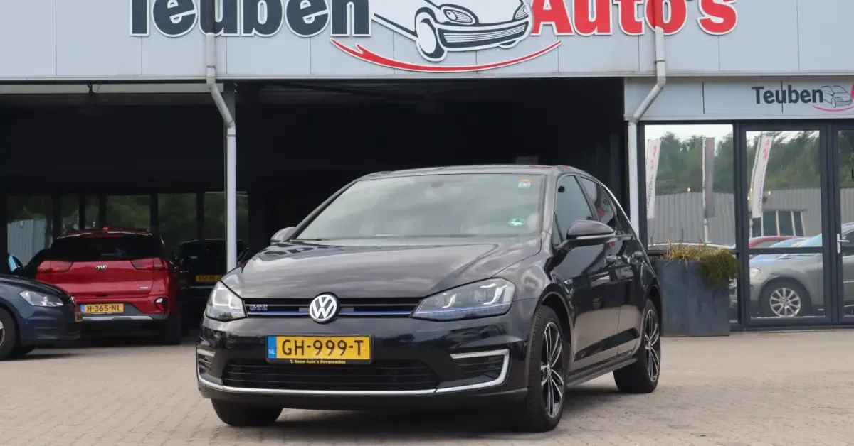 Volkswagen Golf (2015) — foto 1