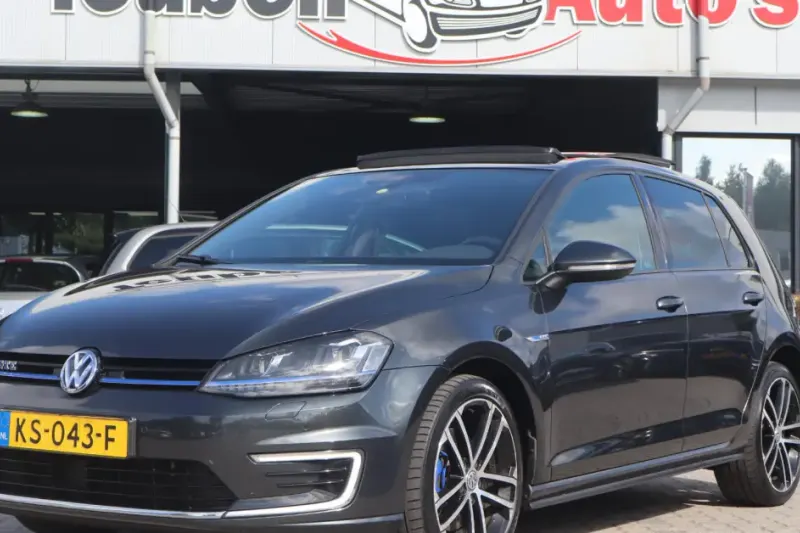 Volkswagen Golf (2016)