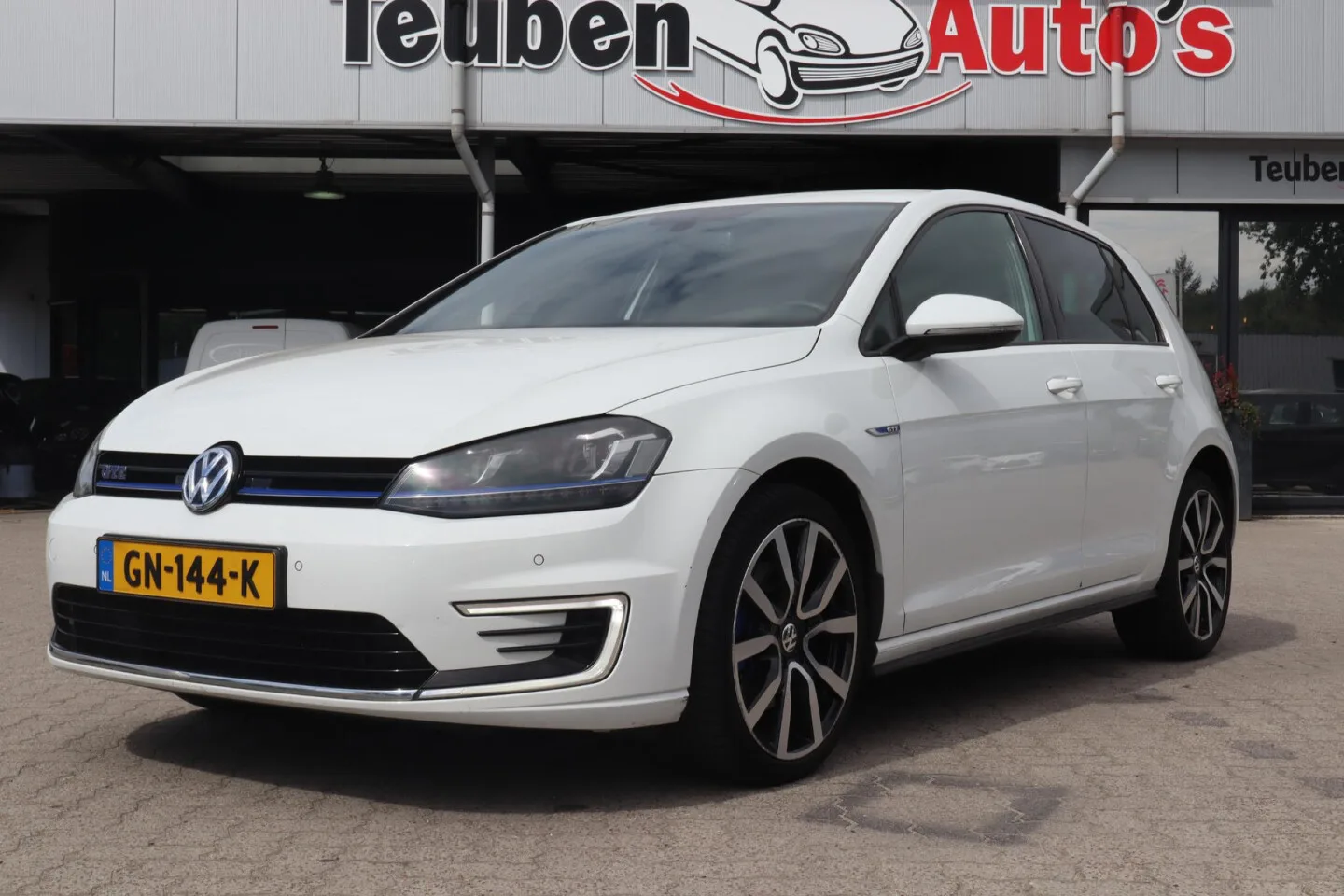 Volkswagen Golf (2015) — foto 1