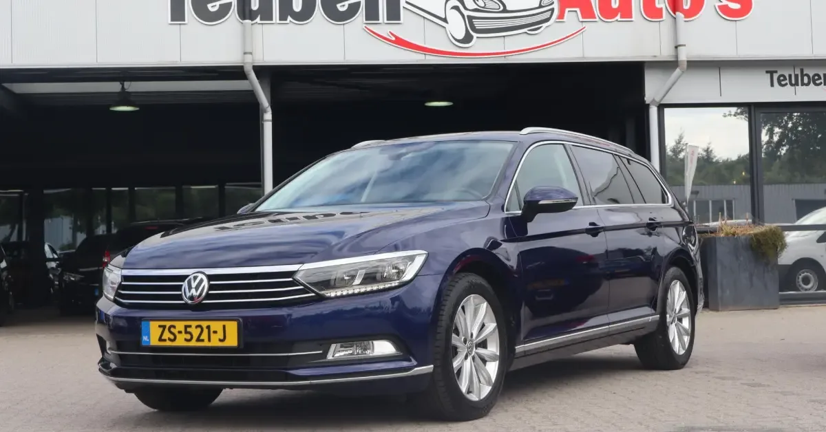 Volkswagen Passat (2017) — foto 1