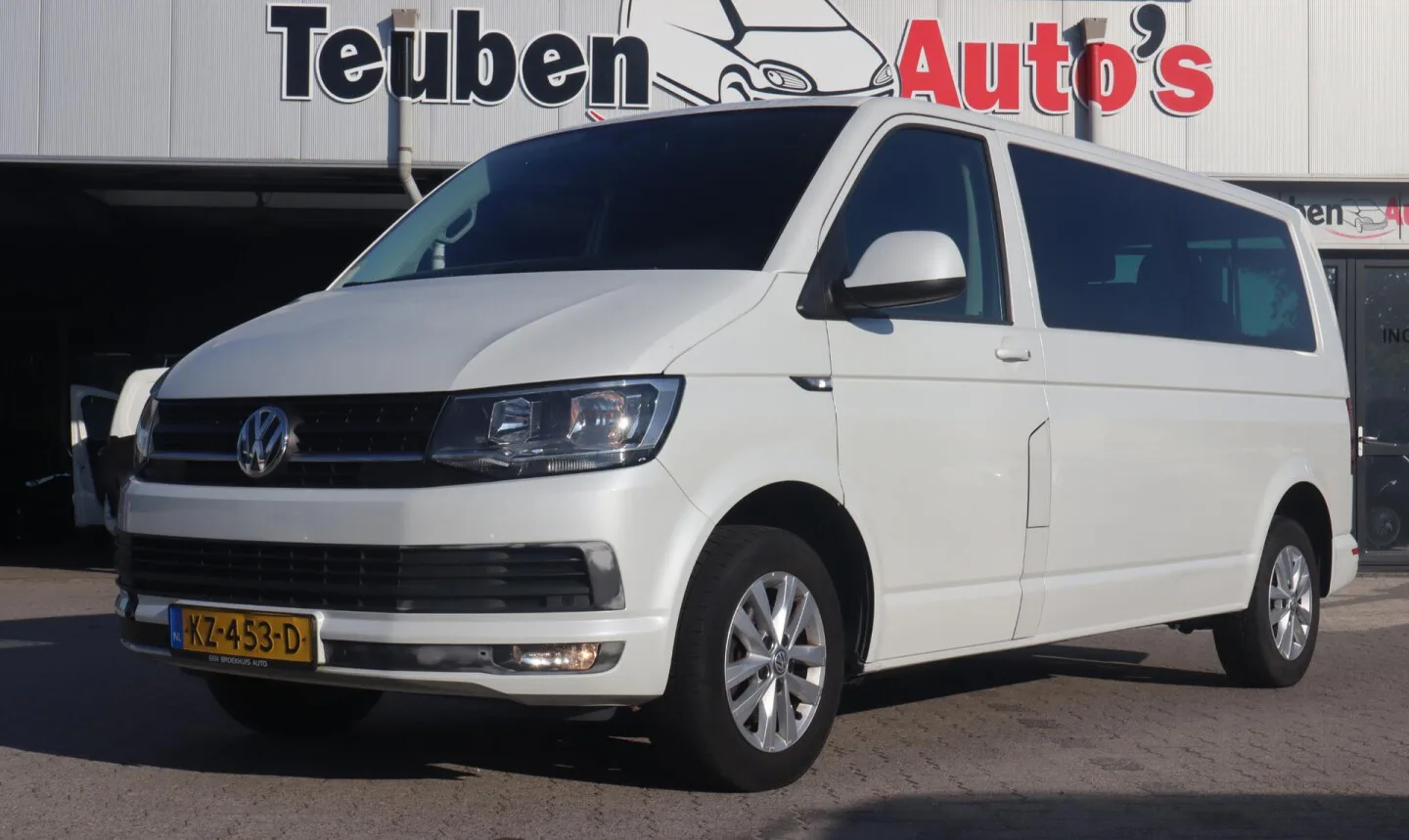Volkswagen Transporter (2016) — foto 1
