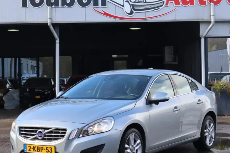 Volvo S60 (2013)
