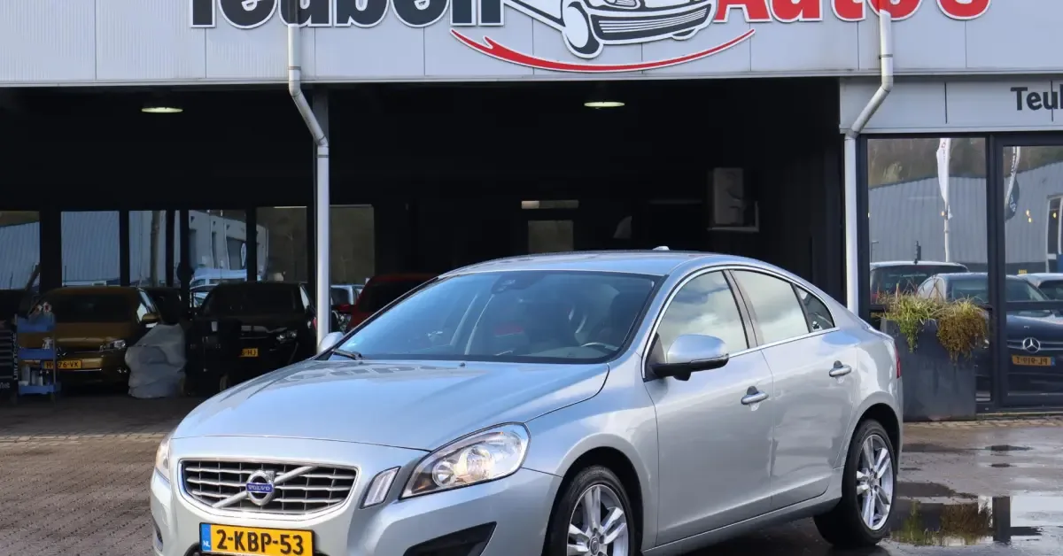 Volvo S60 (2013) — foto 1