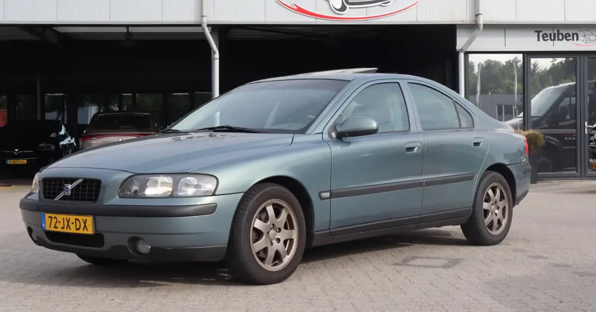 Volvo S60 (2002) — foto 1