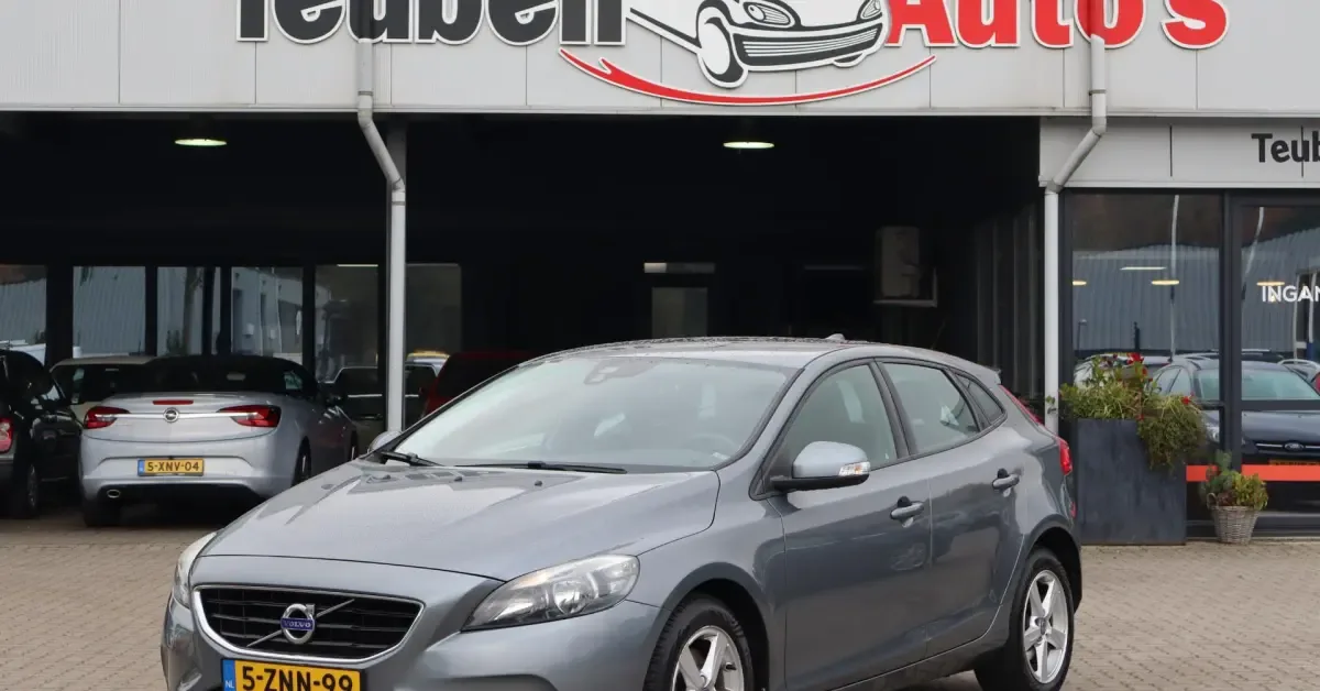 Volvo V40 (2015) — foto 1