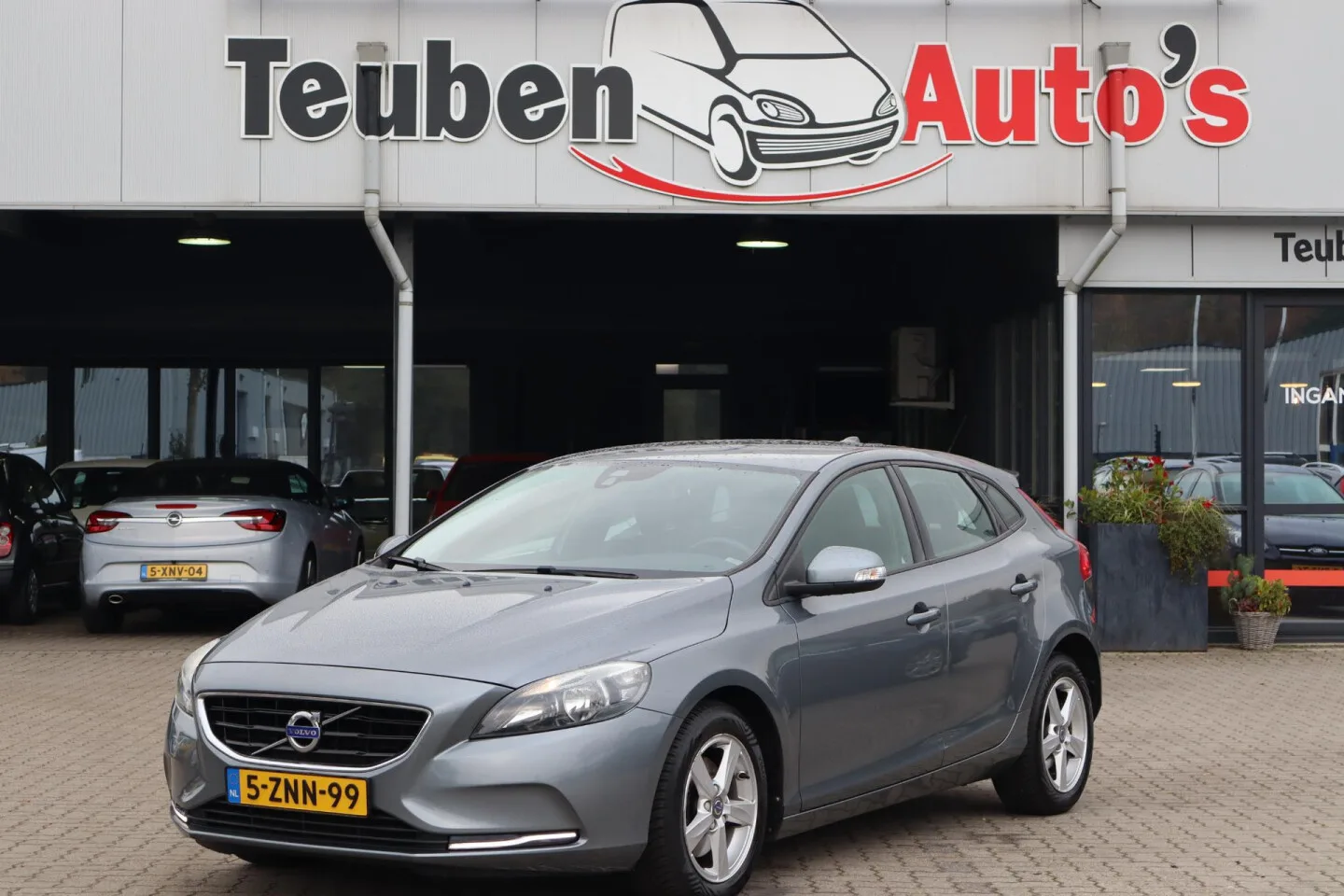 Volvo V40 (2015) — foto 1