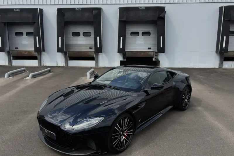 Aston Martin DBS (2019)
