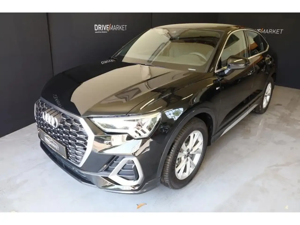 Audi Q3 (2024) — foto 1