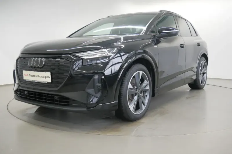 Audi Q4 e-tron (2023)